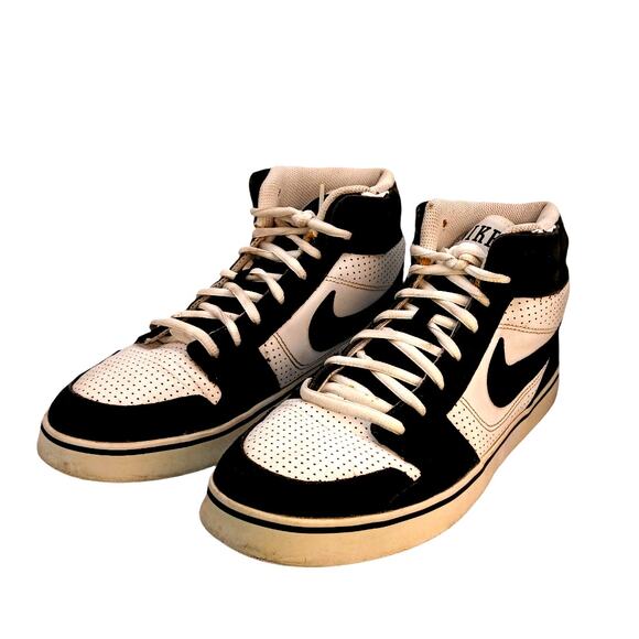 Nike Ruckus Men\'s Black & White Mid Sneakers - Size 11.5 main image 5